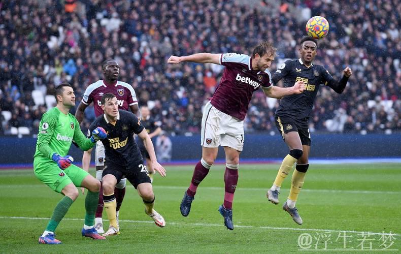 西汉姆联挥霍多次良机 狼队主场全取三分