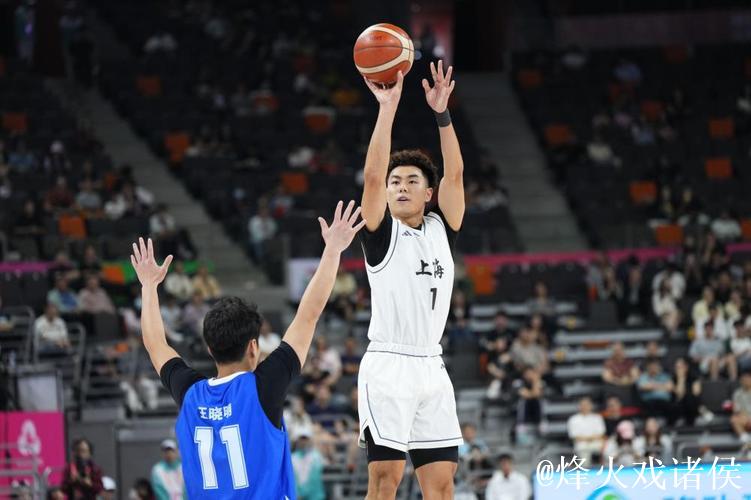 张知垚27分13板董灏21分12板6助 上海109-82湖北 张知垚27分13板董灏21分12板6助 上海109-82湖北